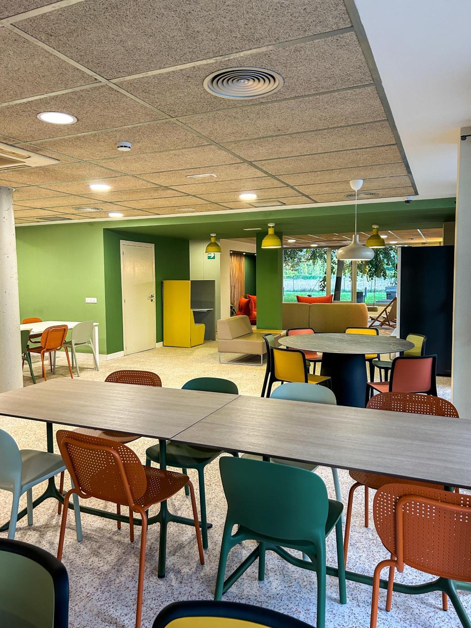 Residencia Universitaria Resa Los Abedules Pamplona Luaran gambar