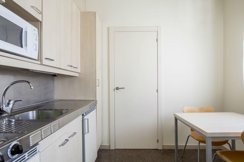 Residencia Universitaria Resa Los Abedules Pamplona Luaran gambar