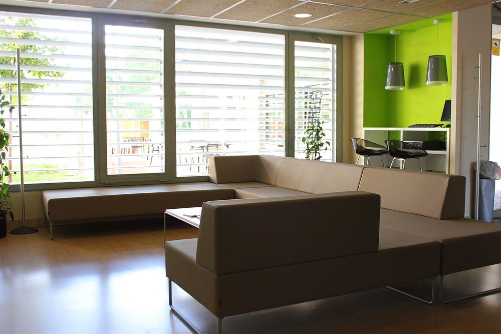 Residencia Universitaria Resa Los Abedules Pamplona Luaran gambar