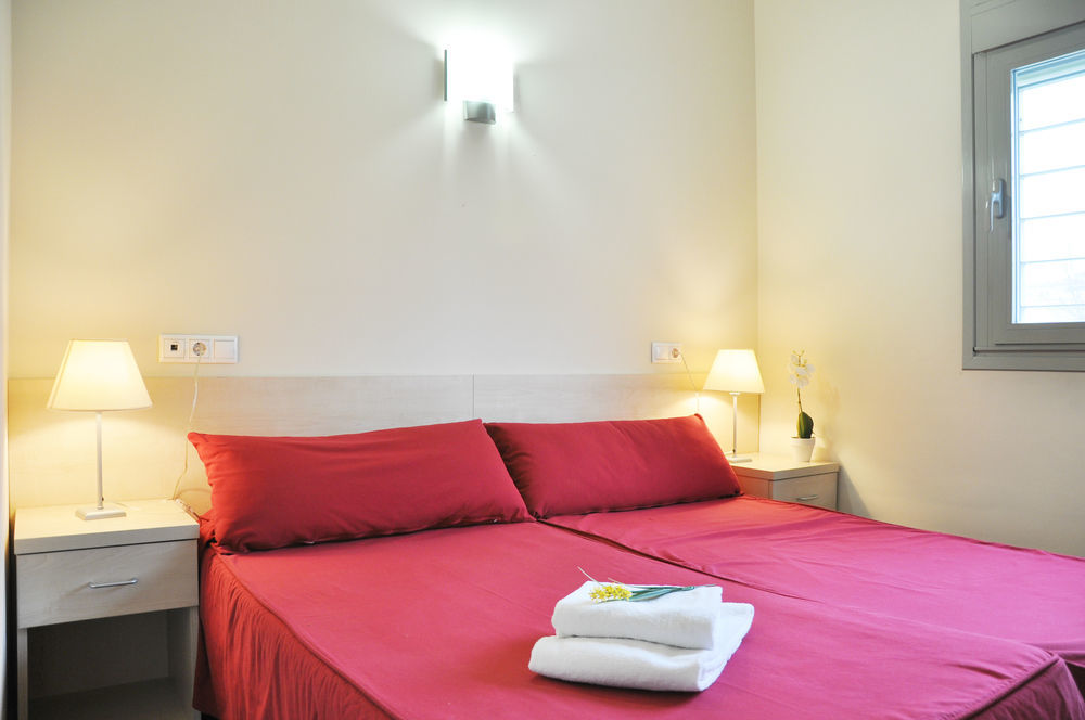 Residencia Universitaria Resa Los Abedules Pamplona Luaran gambar